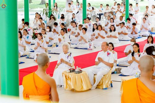 ภาพ No.227676:วันเสาร์ที่ 31 พฤษภาคม พ.ศ.2568 พิธีถวายผ้าไตรแด่สามเณรผู้เข้ารับการอุปสมบท , พิธีอุปสมบทสามเณรเตรียม DCI วัดพระธรรมกาย จ.ปทุมธานี