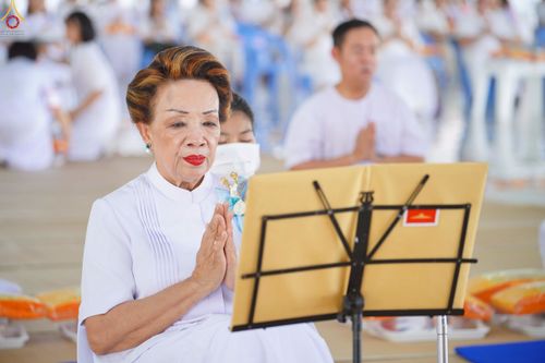 ภาพ No.229463:วันเสาร์ที่ 21 มิถุนายน พ.ศ. 2568 พิธีถวายภัตตาหารเมนูสวรรค์ เพื่อการบรรลุธรรม ณ หอฉันคุณยายอาจารย์ฯ วัดพระธรรมกาย