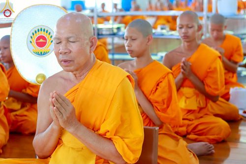 ภาพ No.213246:วันศุกร์ที่ 28 มีนาคม พ.ศ. 2568 (วันพระ แรม 15 ค่ำ เดือน 4) พิธีบุพเปตพลี ครั้งที่ 161 ร่วมอุทิศบุญแด่หมู่ญาติที่ล่วงลับไปแล้ว และสืบทอดอายุพระพุทธศาสนา ณ หอฉันคุณยายอาจารย์ฯ วัดพระธรรมกาย