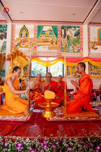 ภาพ No.175422:พิธีทอดกฐินกฐิน วัดสีชมพูวนาราม นครเวียงจันทร์ สปป.ลาว บูชาธรรม 80 ปี หลวงพ่อธัมมชโย โดยคณะศิษยานุศิษย์วัดพระธรรมกาย วันที่ 11 พฤศจิกายน พ.ศ. 2567