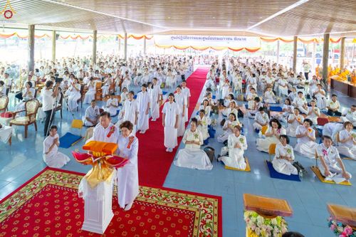 ภาพ No.255834:วันที่ 14 ตุลาคม พ.ศ. 2568 พิธีทอดกฐินสามัคคีทั่วไทย 30,000 วัด โดยคณะศิษยานุศิษย์ บูชาธรรม 81 ปี หลวงพ่อธัมมชโย ณ ศูนย์ปฏิบัติธรรมชัยนาท ต.ธรรมามูล อ.ชัยนาท จ.ชัยนาท