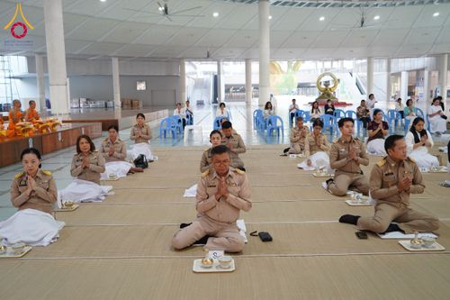 ภาพ No.201903:ผู้ว่าปทุมฯ มอบแนวทางการขับเคลื่อนพัฒนาจังหวัดฯ แก่หัวหน้าส่วนราชการ ผู้บริหารท้องถิ่น กำนัน ผู้ใหญ่บ้าน อ.คลองหลวง วันอังคารที่ 21 มกราคม พ.ศ. 2568