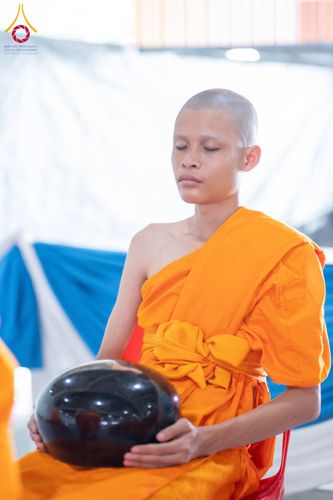 ภาพ No.145636:พิธีตักบาตรโครงการบรรพชาสามเณร โรงเรียนนานาชาติ รุ่นที่ 13 ณ มหารัตนวิหารคด 9 วัดพระธรรมกาย วันเสาร์ที่ 20 กรกฎาคม พ.ศ. 2567