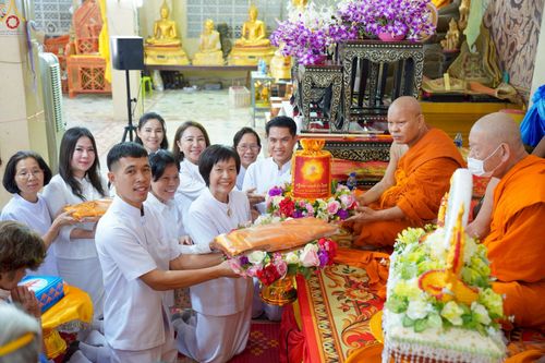 ภาพ No.251166:วันที่ 9 ตุลาคม พ.ศ. 2568 พิธีทอดกฐินสามัคคีทั่วไทย 30,000 วัด โดยคณะศิษยานุศิษย์ บูชาธรรม 81 ปี หลวงพ่อธัมมชโย ณ วัดกำแพงแสน ต.ห้วยหมอนทอง อ.กำแพงแสน จ.นครปฐม