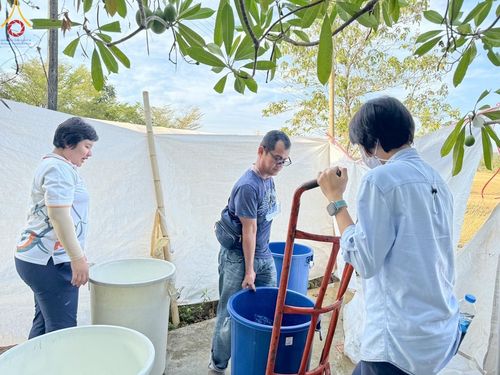 ภาพ No.127427:V.31 ทุ่มเทเพื่อบางกล่ำ การเตรียมงานของเจ้าหน้าที่หน่วยงานต่างๆ  เพื่องานธรรมยาตราอัญเชิญพระบรมสารีริกธาตุ ประดิษฐาน ณ มหารัตนเจดีย์สิริปทุมสวรรค์ (เจดีย์อริยพุทธะ 5 พระองค์) ณ ศูนย์ปฏิบัติธรรมภาคใต้ อ.บางกล่ำ จ.สงขลา ระหว่างวันที่ 9-10 มีนาคม พ.ศ. 2567