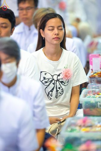 ภาพ No.205831:พิธีตักบาตร และ พิธีบูชาข้าวพระ ในวันอาทิตย์ต้นเดือน 2 กุมภาพันธ์ พ.ศ. 2568 ณ สภาธรรมกายสากล วัดพระธรรมกาย