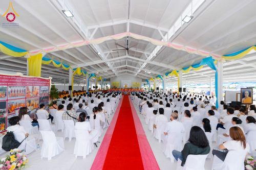 ภาพ No.174001:พิธีทอดกฐิน ศูนย์เบญจธรรม จ.ปทุมธานี ในโครงการกฐินสามัคคีทั่วไทย 30,000 วัด บูชาธรรม 80 ปี หลวงพ่อธัมมชโย โดยคณะศิษยานุศิษย์วัดพระธรรมกาย วันที่ 11 พฤศจิกายน พ.ศ. 2567