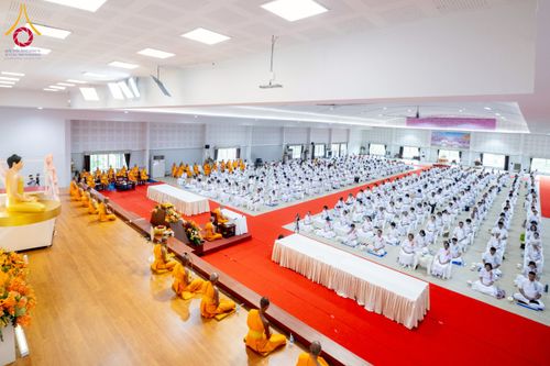 ภาพ No.254772:วันที่ 15 ตุลาคม พ.ศ. 2568 พิธีบรรจุพระบรมสารีริกธาตุภายในพระเกตุองค์พระประธาน สมโภชพระประธาน พระธรรมกาย ณ ศูนยอบรมเยาวชนกาญจนบุรี