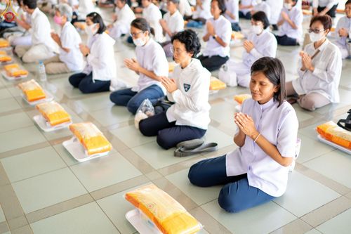 ภาพ No.104495:พิธีบุพเปตพลี ครั้งที่ 145 อุทิศบุญแด่หมู่ญาติที่ล่วงลับไปแล้ว และสืบทอดอายุพระพุทธศาสนา วันพุธที่ 27 ธันวาคม พ.ศ. 2566 (วันพระขึ้น 15 ค่ำ เดือน 12 ) ณ หอฉันคุณยายอาจารย์ฯ วัดพระธรรมกาย