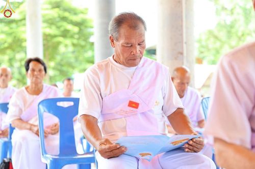 ภาพ No.153865:โครงการอบรมอุบาสก อุบาสิกาแก้ว รุ่นที่ 1 ผู้แทนทอดกฐินสามัคคี 30,000 วัดทั่วไทย ระหว่างวันที่ 6-8 กันยายน พ.ศ. 2567 ณ ศูนย์ปฏิบัติธรรมหนองบัวลำภู