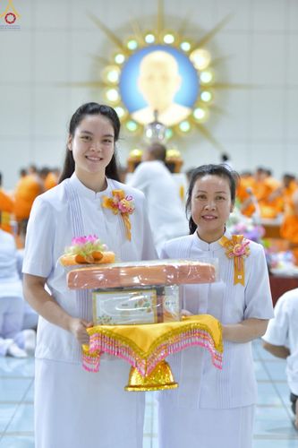 ภาพ No.231875:วันที่ 5 กรกฎาคม พ.ศ. 2568 พิธีถวายภัตตาหารเมนูสวรรค์ เพื่อการบรรลุธรรม ณ หอฉันคุณยายอาจารย์ฯ วัดพระธรรมกาย