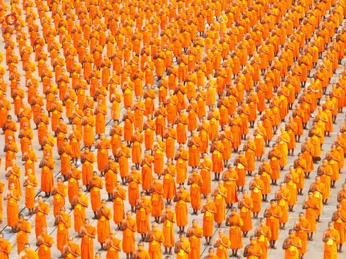 ภาพ No.102252:พระธรรมทายาทในโครงการอุปสมบทหมู่ บูชาธรรมมหาปูชนียาจารย์ ร่วมปฏิบัติธรรม ถ่ายภาพหมู่ประวัติศาสตร์ และรับฟังโอวาทจากหลวงพ่อทัตตชีโว ณ ลานธรรม พระมหาธรรมกายเจดีย์ วัดพระธรรมกาย วันที่ 15 ธันวาคม พ.ศ. 2566