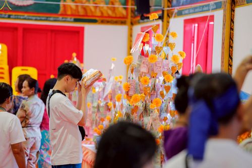 ภาพ No.260368:วันที่ 19 ตุลาคม พ.ศ. 2568 พิธีทอดกฐินสามัคคีทั่วไทย 30,000 วัด โดยคณะศิษยานุศิษย์ บูชาธรรม 81 ปี หลวงพ่อธัมมชโย ณ วัดไชยธาราราม ต.ฉลอง อ.เมืองภูเก็ต จ.ภูเก็ต