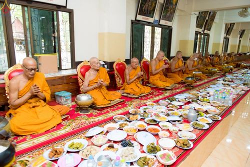 ภาพ No.250332:วันพุธที่ 8 ตุลาคม พ.ศ. 2568 พิธีทอดกฐินสามัคคีทั่วไทย 30,000 วัด โดยคณะศิษยานุศิษย์ บูชาธรรม 81 ปี หลวงพ่อธัมมชโย ณ วัดจงโก ต.หนองรี อ.ลำสนธิ จ.ลพบุรี