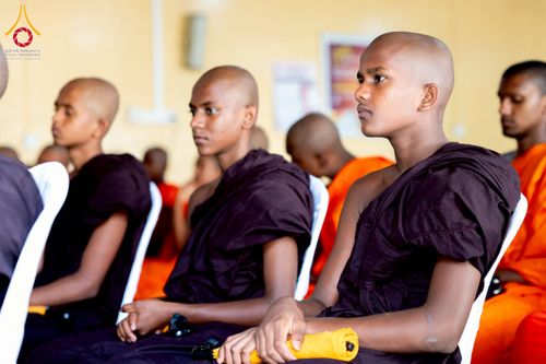 ภาพ No.225553:วันที่ 1 พฤษภาคม พ.ศ. 2568 พิธีเปิดโครงการ สยาม-ลังกา ธรรมยาตรา ฉลองเทศกาลวิสาขบูชาแห่งชาติ ศรีลังกา  และ บูชาธรรม 81 ปี หลวงพ่อธัมมชโย