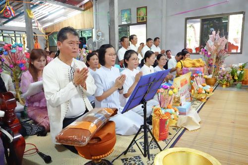 ภาพ No.170146:พิธีทอดกฐิน ณ วัดถ้ำสะแกทอง อ.หนองวัวซอ จ.อุดรธานี ในโครงการกฐินสามัคคีทั่วไทย 30,000 วัด บูชาธรรม 80 ปี หลวงพ่อธัมมชโย โดยคณะศิษยานุศิษย์วัดพระธรรมกาย วันที่ 27 ตุลาคม พ.ศ. 2567