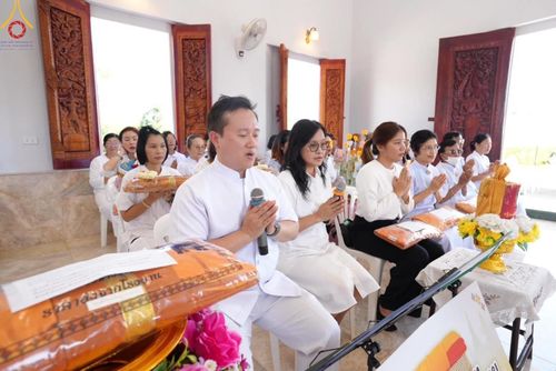 ภาพ No.167178:พิธีทอดกฐิน ณ วัดป่าสวนพฤกษชาติ ต.ทุ่งโพธิ์ อ.นาดี จ.ปราจีนบุรี ในโครงการกฐินสามัคคีทั่วไทย 30,000 วัด บูชาธรรม 80 ปี หลวงพ่อธัมมชโย โดยคณะศิษยานุศิษย์วัดพระธรรมกาย วันที่ 24 ตุลาคม พ.ศ. 2567