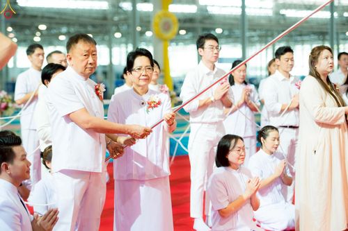 ภาพ No.235547:วันอาทิตย์ที่ 27 กรกฎาคม พ.ศ. 2568 พิธีจุดเทียนใจ ไฟนิรันด์ อนันตชัย ณ วัดพระธรรมกาย จ.ปทุมธานี