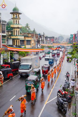 ภาพ No.140910:PhotoStory มหาศรัทธา ธรรมยาตราศรีลังกา EP.5 โครงการสยาม-ลังกา ธรรมยาตรา ฉลองเทศกาลวิสาขบูชาแห่งชาติ ศรีลังกา บูชาธรรม 80 ปีหลวงพ่อธัมมชโย เส้นทางจาก เมืองดัมบูลลา ไปยัง เมืองมาตะเล ตั้งแต่วันที่ 17-20 พฤษภาคม พ.ศ.2567