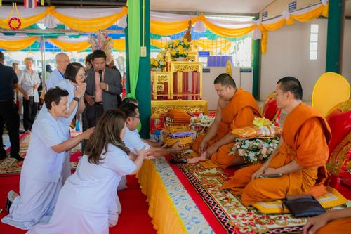 ภาพ No.178323:พิธีทอดกฐิน ณ วัดดอนหัน ต.โนนทองหลาง อ.บัวใหญ่ จ.นครราชสีมา ในโครงการทอดกฐินสามัคคีทั่วไทย 30,000 วัด บูชาธรรม 80 ปี หลวงพ่อธัมมชโย โดยคณะศิษยานุศิษย์วัดพระธรรมกาย วันที่ 8 พฤศจิกายน พ.ศ. 2567