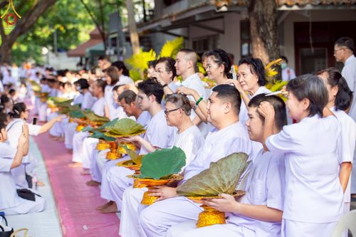 ภาพ No.216664:วันอาทิตย์ที่ 6 เมษายน พ.ศ. 2568 พิธีตัดปอยผม และปลงผมนาคธรรมทายาท โครงการบวชบูชาธรรม81ปี หลวงพ่อธัมมชโย โครงการ 1 และ 2 โครงการนานาชาติ AEC&WAB รุ่น CEO (ผู้บริหาร) รุ่นที่4 ณ หมู่บ้านบรรลุธรรม วัดพระธรรมกาย