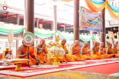 ภาพ No.175211:พิธีทอดกฐิน วัดแรก จ.เพชรบุรี ในโครงการกฐินสามัคคีทั่วไทย 30,000 วัด บูชาธรรม 80 ปี หลวงพ่อธัมมชโย โดยคณะศิษยานุศิษย์วัดพระธรรมกาย วันที่ 14 พฤศจิกายน พ.ศ. 2567