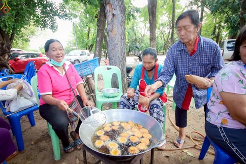 ภาพ No.258248:วันที่ 12 ตุลาคม พ.ศ. 2568 พิธีทอดกฐินสามัคคีทั่วไทย 30,000 วัด โดยคณะศิษยานุศิษย์ บูชาธรรม 81 ปี หลวงพ่อธัมมชโย ณ วัดวังทองวราราม อ.วังทอง จ.พิษณุโลก