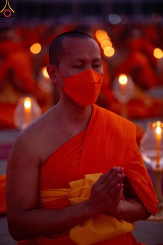 ภาพ No.122196:พิธีจุดประทีปถวายเป็นพุทธบูชา และบูชาธรรมมหาปูชนียาจารย์ พระมงคลเทพมุนี(สด จนฺทสโร) ในโครงการธรรมยาตรา กตัญญูบูชา มหาปูชนียาจารย์ พระมงคลเทพมุนี(สด จนฺทสโร) พระผู้ปราบมาร อนุสรณ์สถาน 7 แห่ง ปีที่ 12 วันที่ 31 มกราคม พ.ศ. 2567 ณ วัดพระธรรมกาย จ.ปทุมธานี (