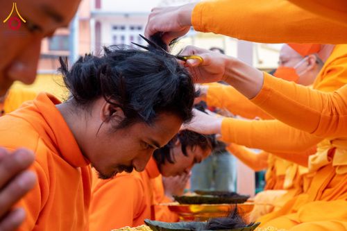 ภาพ No.129687:พิธีตัดปอยผมและแห่นาคธรรมทายาท ในโครงการบรรพชา 1,250 รูป ณ แดนประสูติ สวนลุมพินี ประเทศเนปาล วันที่ 2 มีนาคม พ.ศ. 2567