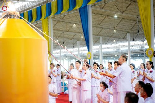 ภาพ No.151422:พิธีจุดเทียนใจ ไฟนิรันดร์ อนันตชัย ณ สภาธรรมกายสากล วัดพระธรรมกาย วันอาทิตย์ต้นเดือนที่ 1 กันยายน พ.ศ. 2567