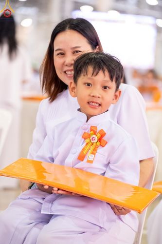 ภาพ No.160099:พิธีทอดผ้าป่าสมทบกฐินวัดพระธรรมกาย และสมทบกฐิน 30,000 วัดทั่วไทย ครั้งที่ 3 ณ สภาธรรมกายสากล วัดพระธรรมกาย วันพฤหัสบดีที่ 10 ตุลาคม พ.ศ. 2567