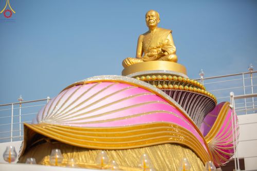 ภาพ No.119139:พิธีจุดประทีปถวายเป็นพุทธบูชา และบูชาธรรมมหาปูชนียาจารย์ พระมงคลเทพมุนี(สด จนฺทสโร) ในโครงการธรรมยาตราฯ วันที่ 26 มกราคม พ.ศ. 2567 ณ อาคารธรรมยาตรา กตัญญูบูชามหาปูชนียาจารย์ ตรงข้ามวัดปากน้ำภาษีเจริญ จ.กรุงเทพมหานคร