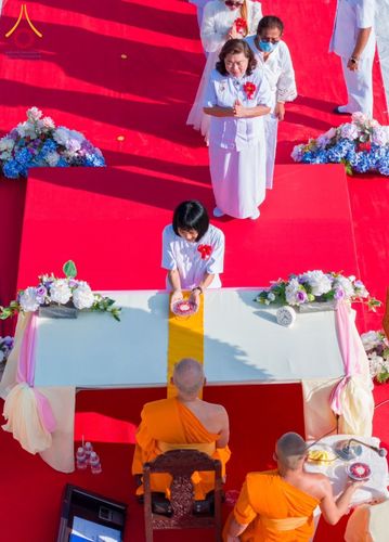 ภาพ No.162066:พิธีโปรยรัตนชาติ ลานอเนกประสงค์พญานาค 4 ตระกูล วันพฤหัสบดีที่ 17 ตุลาคม พ.ศ. 2567 ณ พุทธอุทยานนานาชาติ จังหวัดหนองคาย