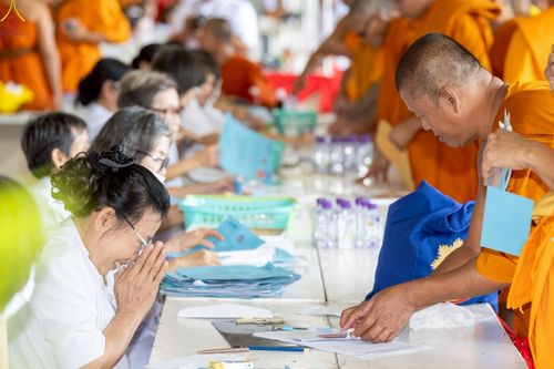 ภาพ No.238261:วันอาทิตย์ที่ 3 สิงหาคม พ.ศ. 2568 ภาพเจ้าหน้าที่ทุกสถานะ ปฏิบัติหน้าที่ ในงานวันสมาธิโลก วัดพระธรรมกาย