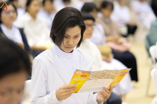 ภาพ No.212581:วันพฤหัสบดีที่ 20 มีนาคม พ.ศ. 2568 การประชุม 3 อาศรม วัดพระธรรมกาย เพื่องาน 22 เมษายน วันคุ้มครองโลก ถวายมหาสังฆทาน 40,000 กว่าวัดทั่วประเทศ