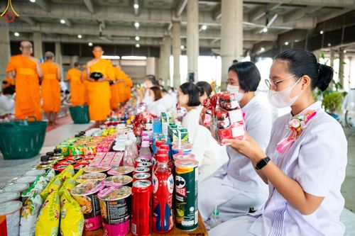 ภาพ No.85706:พิธีตักบาตรฉลองพระใหม่ ในโครงการบรรพชาอุปสมบทหมู่รุ่นเข้าพรรษา ณ วิหารคด 30 วัดพระธรรมกาย วันที่ 13 สิงหาคม พ.ศ. 2566