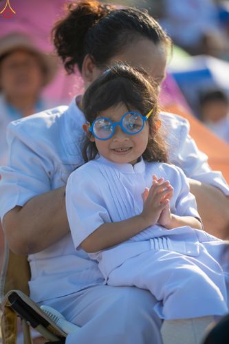 ภาพ No.293978:วันที่ 14 มกราคม พ.ศ. 2569 พิธีจุดประทีปถวายเป็นพุทธบูชา และบูชาธรรมมหาปูชนียาจารย์  ณ วัดสองพี่น้อง ต.ต้นตาล อ.สองพี่น้อง จ.สุพรรณบุรี ในโครงการธรรมยาตรา กตัญญูบูชา มหาปูชนียาจารย์ พระมงคลเทพมุนี(สด จนฺทสโร) พระผู้ปราบมาร อนุสรณ์สถาน 7 แห่ง ปีที่ 14