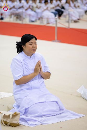 ภาพ No.321587:วันอาทิตย์ที่ 12 เมษายน พ.ศ.2569 กิจกรรมงานบุญวันอาทิตย์ สาธุชนปฏิบัติธรรมร่วมกัน ณ ห้องแก้วสารพัด 1 วัดพระธรรมกาย ปทุมธานี