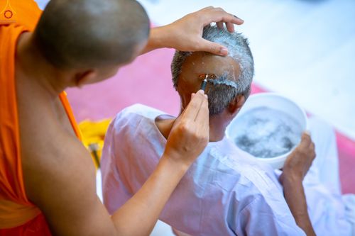 ภาพ No.319803:วันอาทิตย์ที่ 5 เมษายน พ.ศ.2569 พิธีตัดปอยผม และปลงผมนาคธรรมทายาท โครงการบรรพชาและอุปสมบทหมู่ รุ่นบูชาธรรม 82 ปี หลวงพ่อธัมมชโย