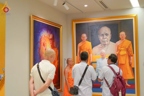 ภาพ No.326771:วันที่ 27-30 เมษายน พ.ศ.2569 ต้อนรับชาวต่างชาติจากประเทศมาเลเซีย ฝรั่งเศส เมียนมาร์ และศรีลังกา  เยี่ยมชมวัดพระธรรมกาย