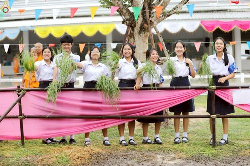 ภาพ No.241564:วันเสาร์ที่ 23 สิงหาคม พ.ศ. 2568 พิธีบุพเปตพลีนานาชาติ ปีที่ 12 ณ ศูนย์ปฏิบัติธรรมภาคใต้ อ.บางกล่ำ จ.สงขลา