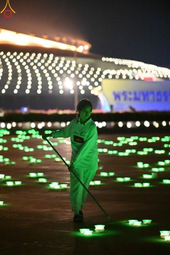 ภาพ No.58377:V.41 เทหมดใจ  ลุยต่อไป ร้อยซาวปี การเตรียมงาน การปฏิบัติงาน และการเก็บงาน ของเจ้าหน้าที่หน่วยงานต่างๆ เพื่อพิธีฉลองอายุวัฒนมงคล 80 ปี หลวงพ่อธัมมชโย และรับถวายมหาสังฆทาน 10,000 กว่าวัดทั่วประเทศ ในวันคุ้มครองโลก จันทร์ที่ 22 เมษายน พ.ศ. 2567