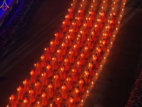 ภาพ No.124907:พิธีเวียนประทักษิณและจุดมาฆประทีป ในวันมาฆบูชา เสาร์ที่ 24 กุมภาพันธ์ พ.ศ. 2567 ณ พระมหาธรรมกายเจดีย์ วัดพระธรรมกาย