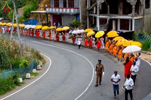 ภาพ No.226401:วันที่ 7-10 พฤษภาคม พ.ศ. 2568 โครงการเดินธรรมยาตรา สยาม-ลังกา ธรรมยาตรา ฉลองเทศกาลวิสาขบูชาแห่งชาติ ศรีลังกา บูชาธรรม 81 ปี หลวงพ่อธัมมชโย เมืองนูวราอิลิยา ประเทศศรีลังกา