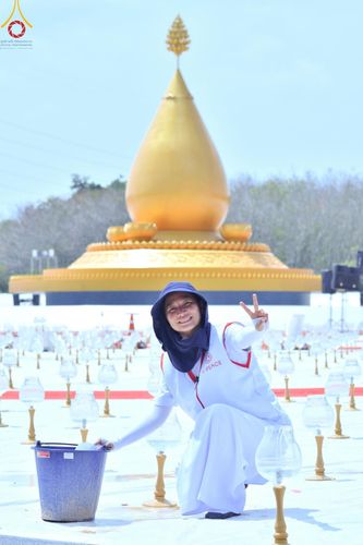 ภาพ No.130155:V.34 เพื่อธรรมเพื่อบางกล่ำ การรับบุญของเจ้าหน้าที่หน่วยงานต่างๆ  เพื่องานธรรมยาตราอัญเชิญพระบรมสารีริกธาตุ ประดิษฐาน ณ มหารัตนเจดีย์สิริปทุมสวรรค์ (เจดีย์อริยพุทธะ 5 พระองค์) ณ ศูนย์ปฏิบัติธรรมภาคใต้ อ.บางกล่ำ จ.สงขลา ระหว่างวันที่ 9-10 มีนาคม พ.ศ. 2567