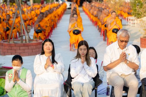 ภาพ No.294442:วันที่ 14 มกราคม พ.ศ. 2569 พิธีตักบาตรพระธรรมยาตรา ณ วัดสองพี่น้อง ต.ต้นตาล อ.สองพี่น้อง จ.สุพรรณบุรี ในโครงการธรรมยาตรา กตัญญูบูชา มหาปูชนียาจารย์ พระมงคลเทพมุนี(สด จนฺทสโร) พระผู้ปราบมาร อนุสรณ์สถาน 7 แห่ง ปีที่ 14