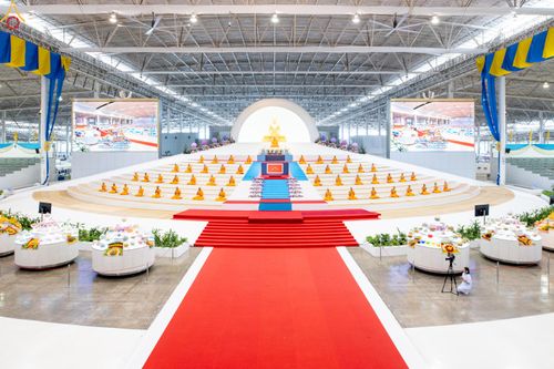 ภาพ No.337904:วันอาทิตย์ต้นเดือน 5 กรกฎาคม พ.ศ.2569 พิธีบูชาข้าวพระ ณ สภาธรรมกายสากล วัดพระธรรมกาย