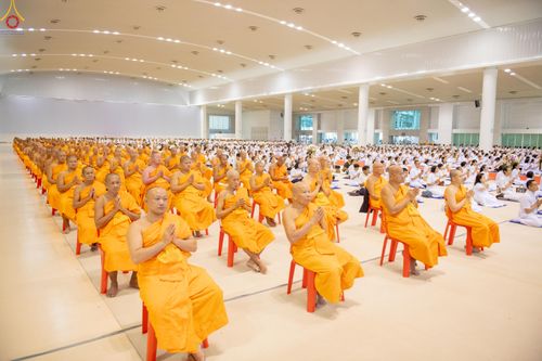 ภาพ No.339617:วันที่ 18 กรกฎาคม พ.ศ.2569 วันมหารำลึก ครั้งที่ 36 ณ ห้องแก้วสารพัดนึก 1 วัดพระธรรมกาย