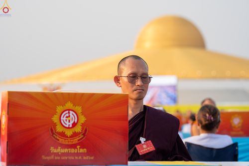 ภาพ No.324024:วันที่ 22 เมษายน พ.ศ.2569 (วันคุ้มครองโลก) พิธีถวายมหาสังฆทาน 40,000 กว่าวัดทั่วประเทศ ณ ลานธรรม พระมหาธรรมกายเจดีย์ วัดพระธรรมกาย