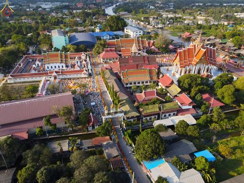 ภาพ No.72335:พิธีต้อนรับพระธรรมยาตรา ในโครงการธรรมยาตรากตัญญูบูชา มหาปูชนียาจารย์ พระมงคลเทพมุนี(สด จนฺทสโร) พระผู้ปราบมาร อนุสรณ์สถาน 7 แห่ง ปีที่ 11 วันที่ 18 มกราคม พ.ศ. 2566 ณ อนุสรณ์สถานลำดับที่ 4 สถานที่เกิดด้วยกายธรรม วัดโบสถ์ (บน) บางคูเวียง อ.บางกรวย จ.นนทบุ